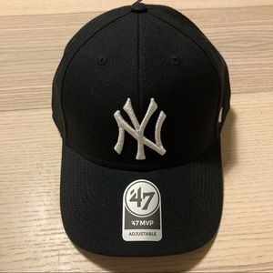 Black New York Yankees ‘47 MVP Clean Up SnapBack cap